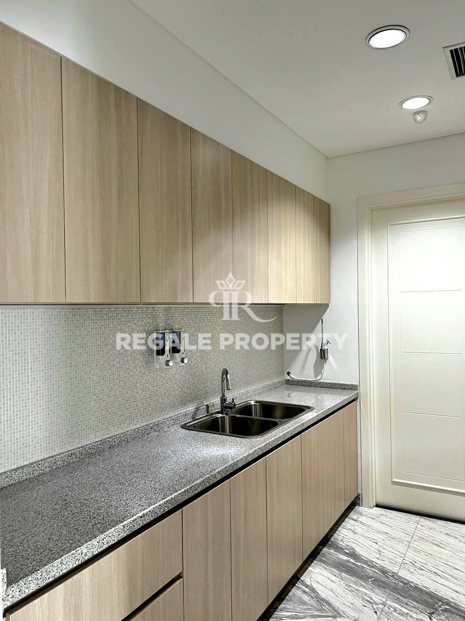 Condominium Full Furnished Dengan Private Lift – Podomoro Tribeca Northern