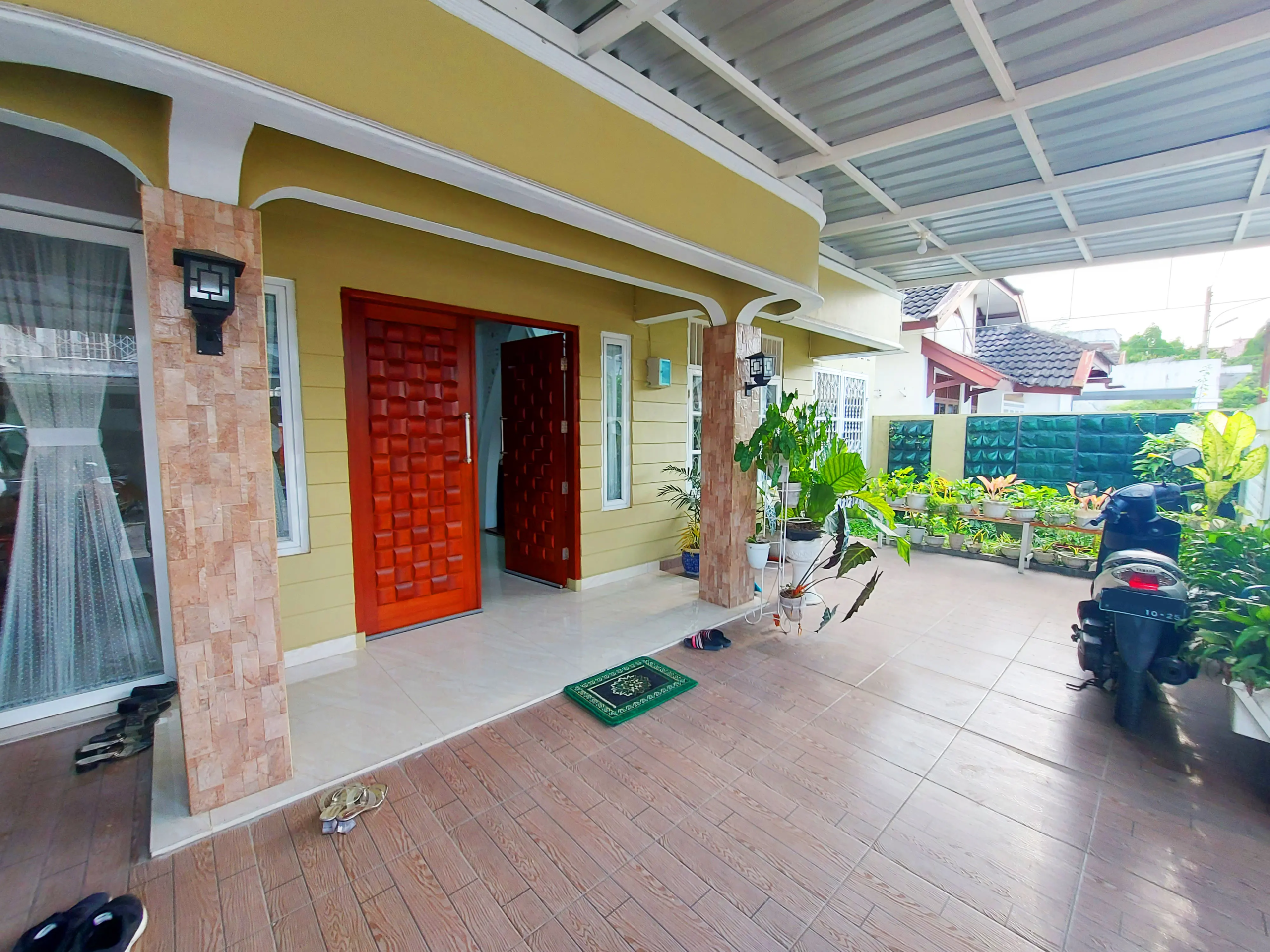 Rumah Komplek Elite Tasbi Daerah Ringroad – Setia Budi
