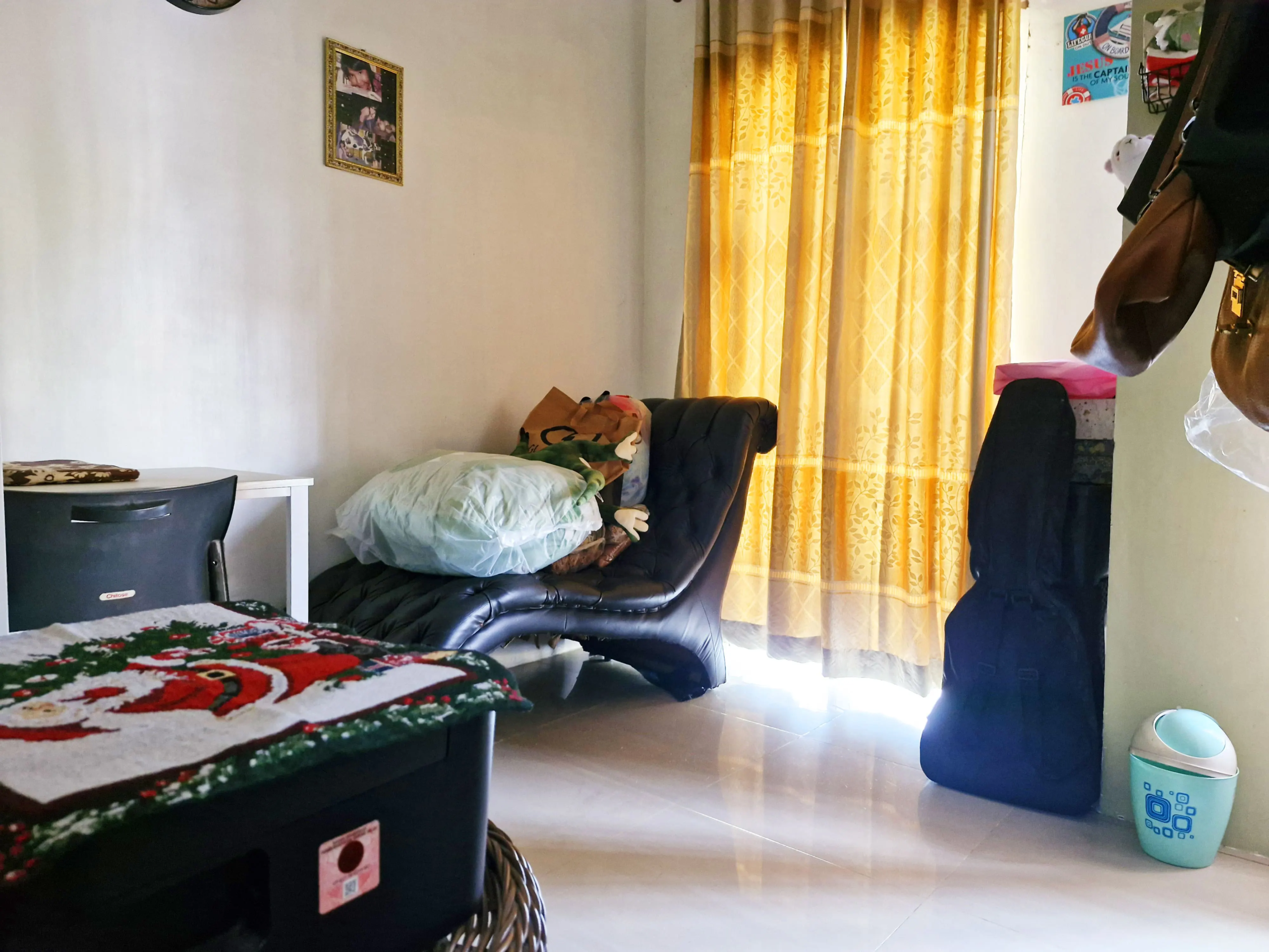 Rumah Mewah 2,5 Lantai di Lokasi Nyaman dan Strategis