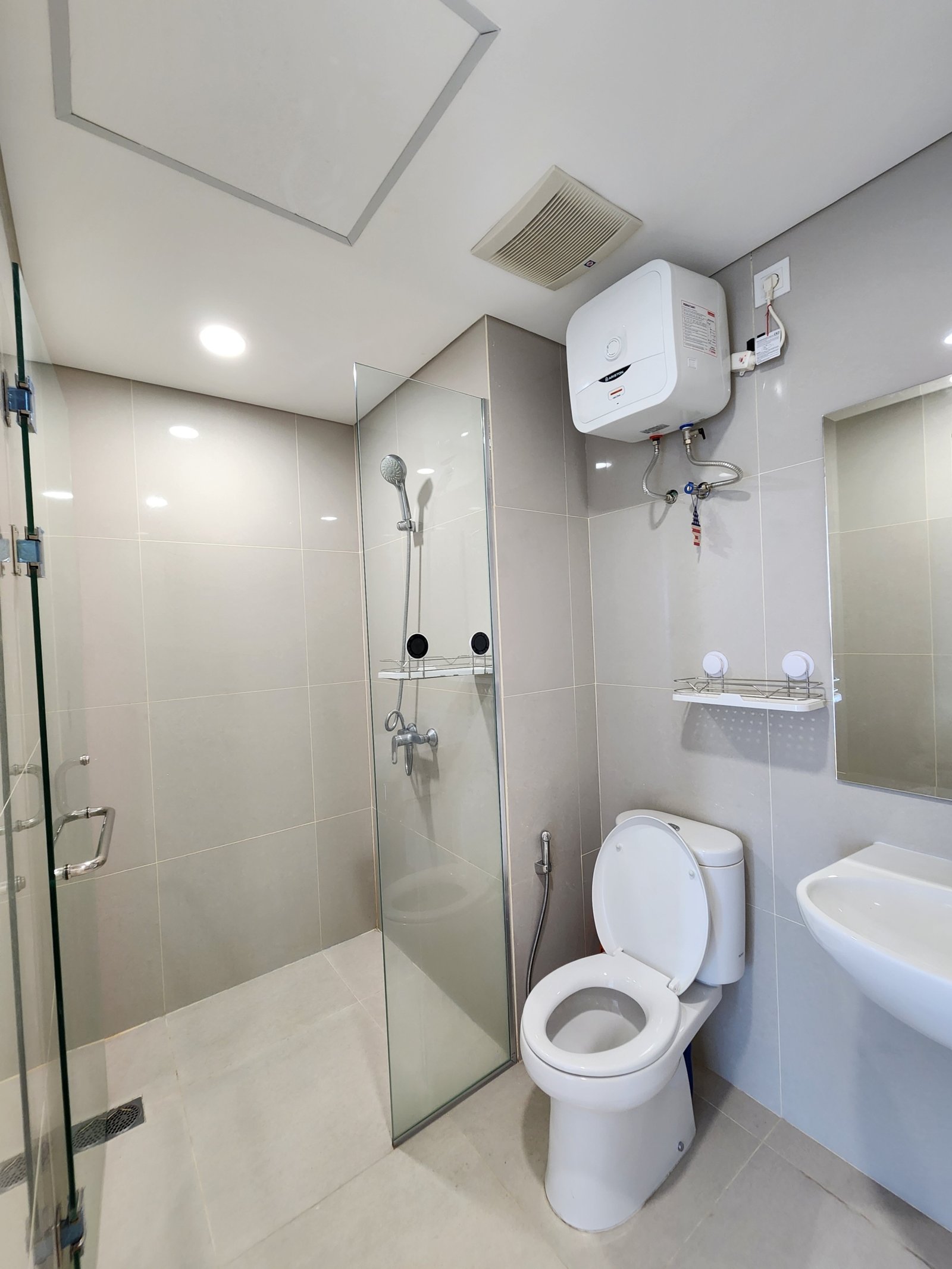 Premium Apartement Podomoro – Tower Empire