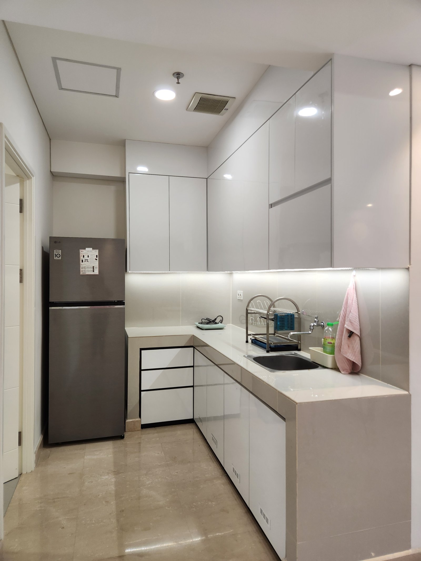 Premium Apartement Podomoro – Tower Empire