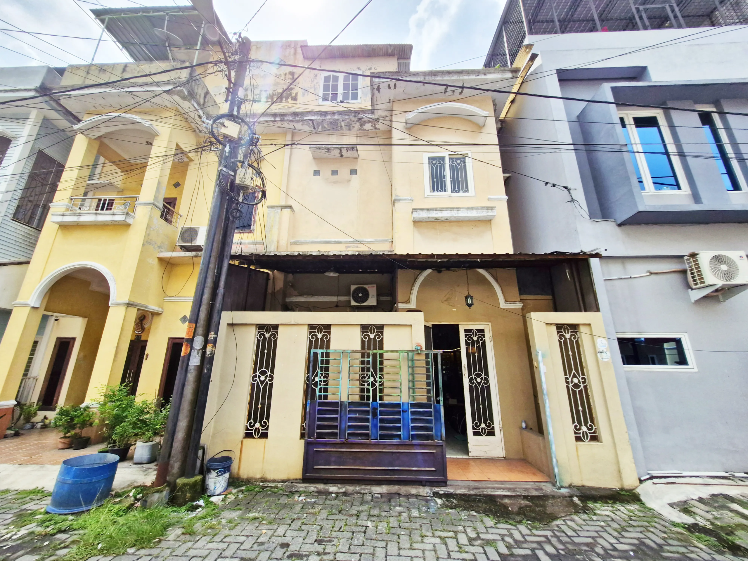 Rumah Komplek Siap Huni Daerah Krakatau