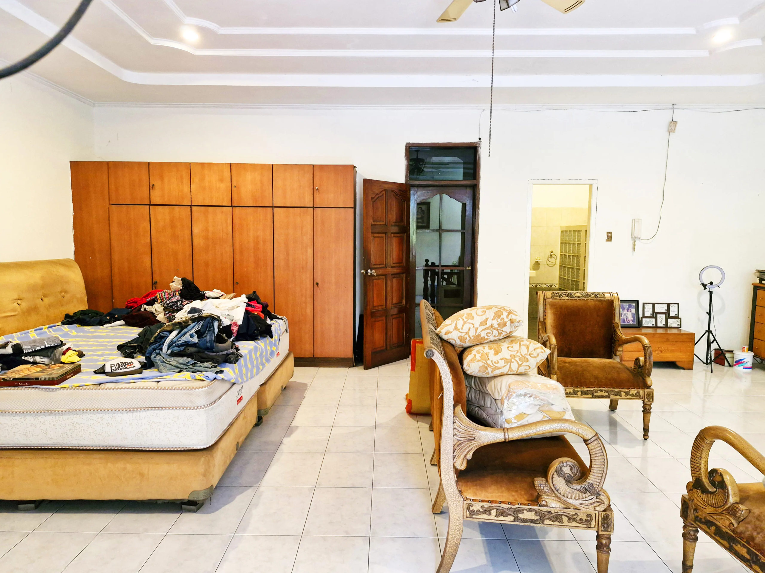 Rumah Super Strategis di Pusat Kota – Aset Bernilai Tinggi di Jalan Putri Hijau!