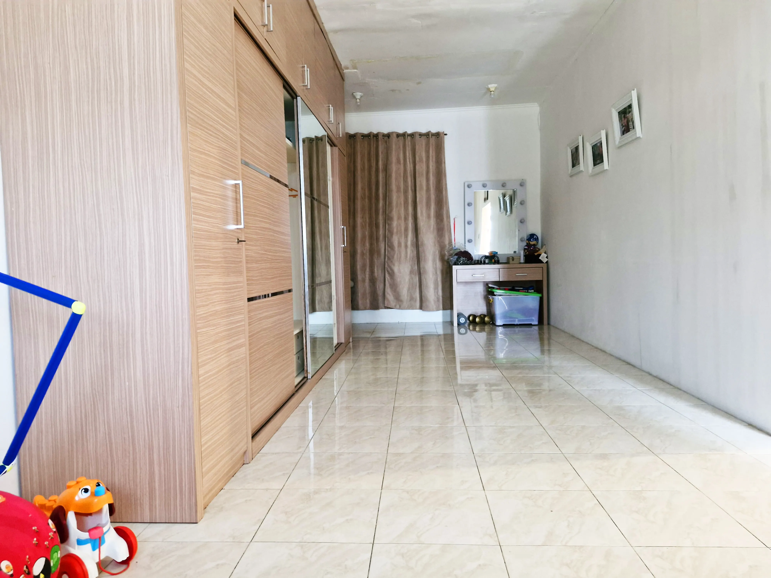 Rumah Super Strategis di Pusat Kota – Aset Bernilai Tinggi di Jalan Putri Hijau!