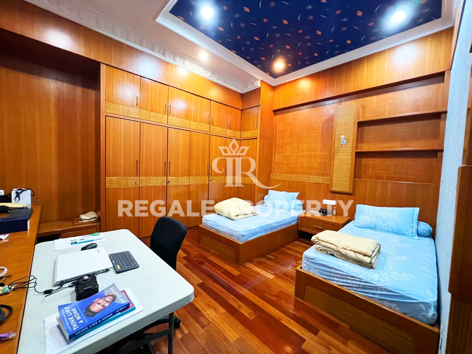 Rumah Hook Di Perumahan Elite Cemara Asri