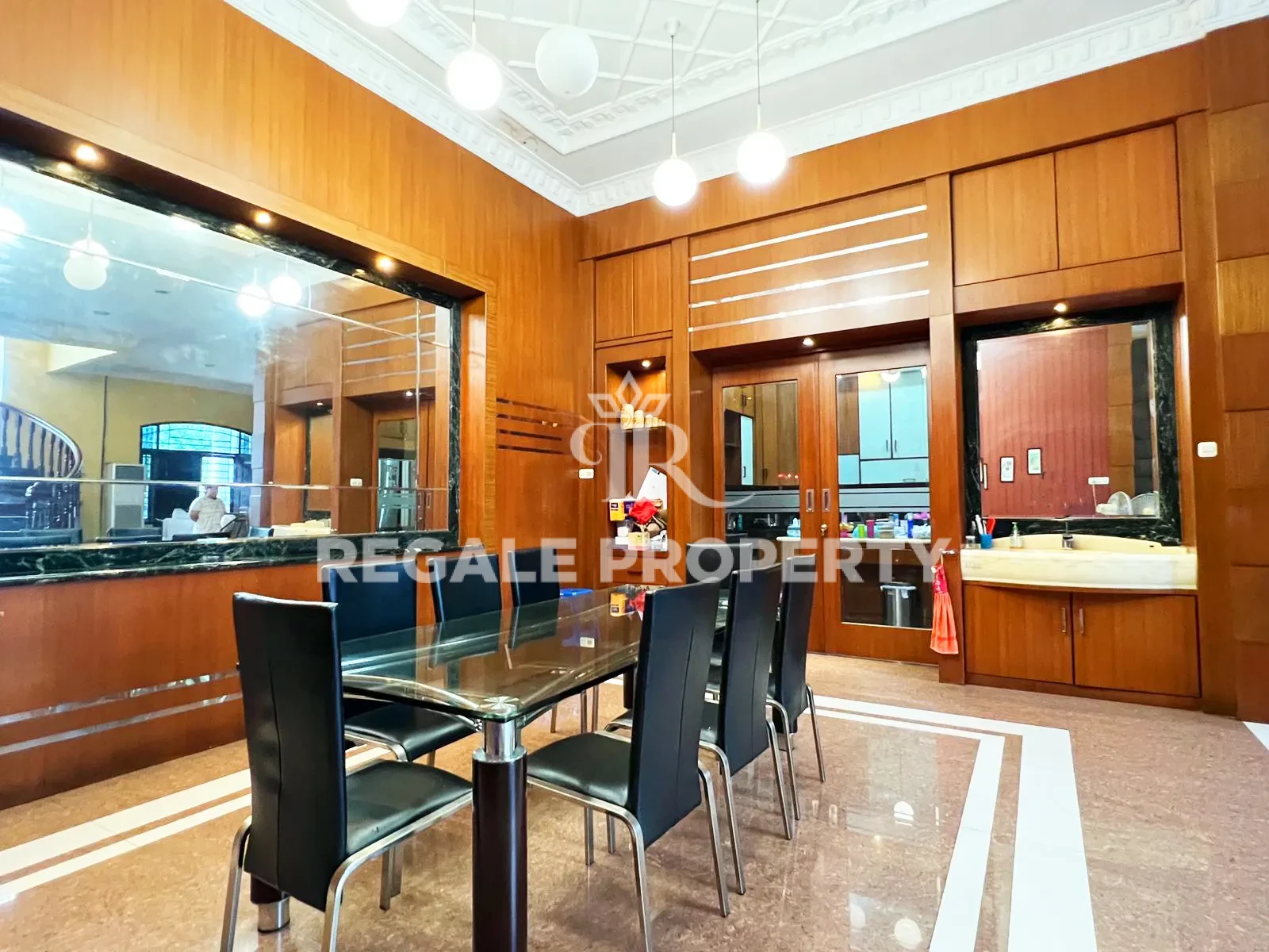 Rumah Hook Di Perumahan Elite Cemara Asri