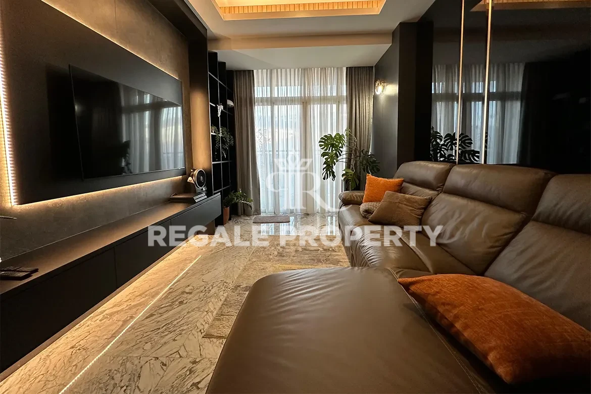 Condominium Lux Full Furnish Di Podomoro Medan