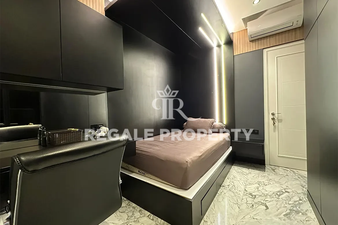 Condominium Lux Full Furnish Di Podomoro Medan