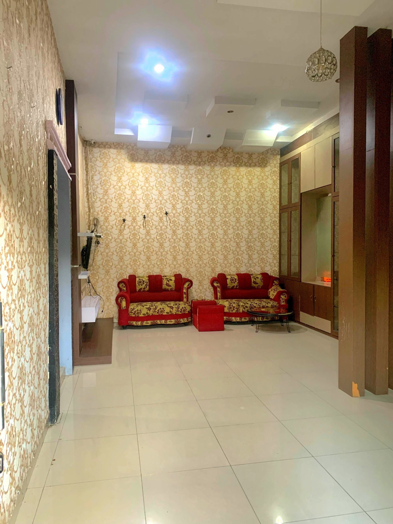 Rumah Full Furnished di Givency One