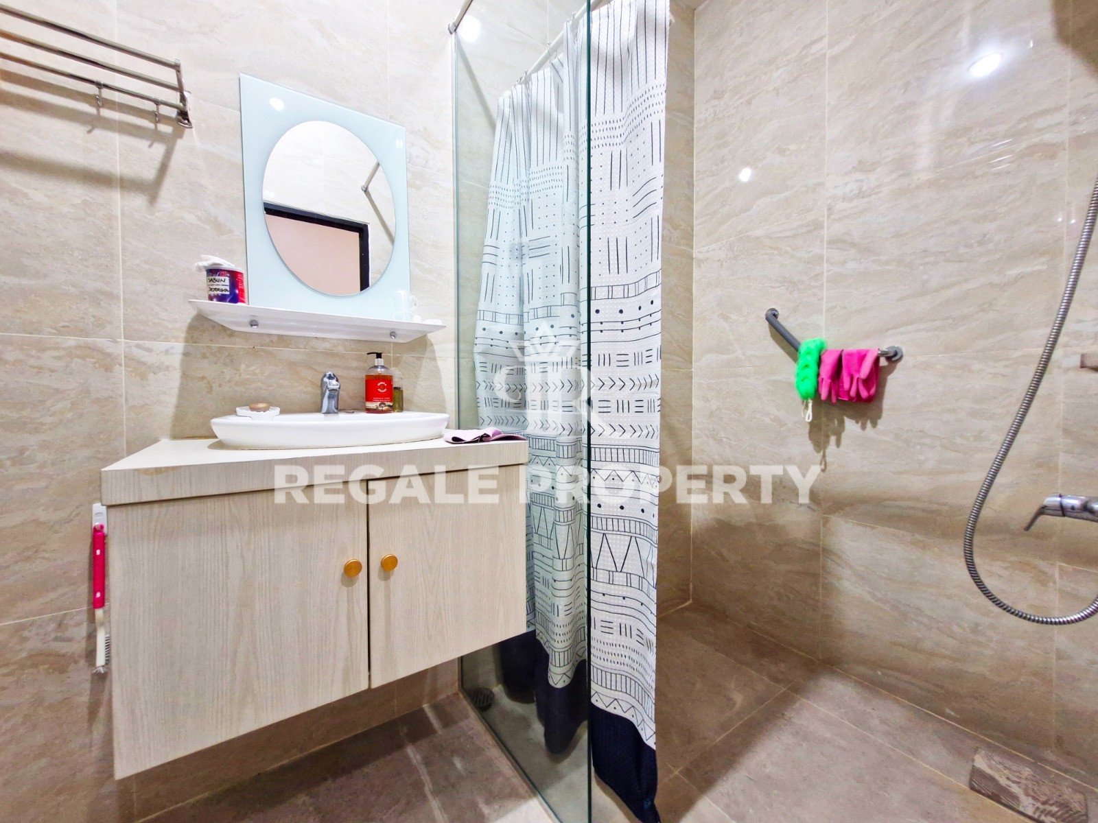 Rumah Full Furnished Desain Modern Daerah Ringroad – Sunggal