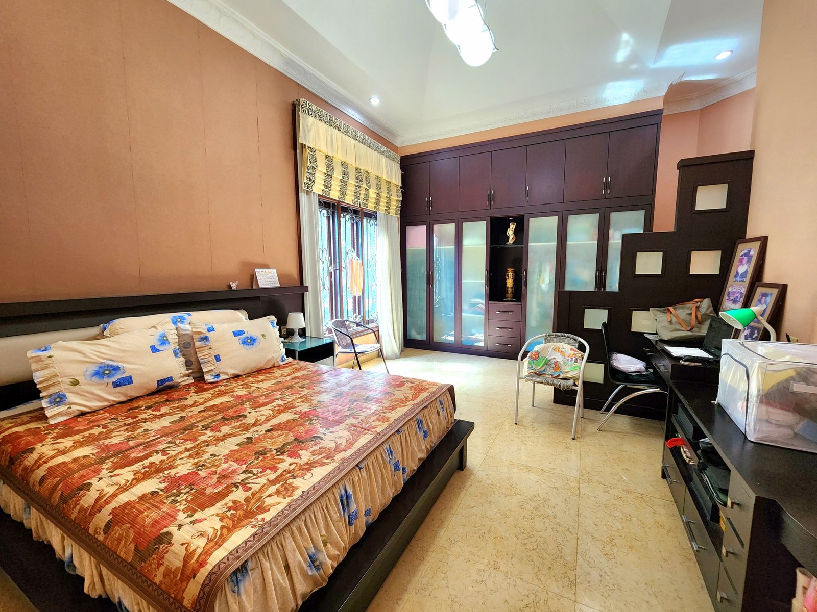 Rumah Mewah Posisi Hook – T. Amir Hamzah, Komplek Griya Riatur