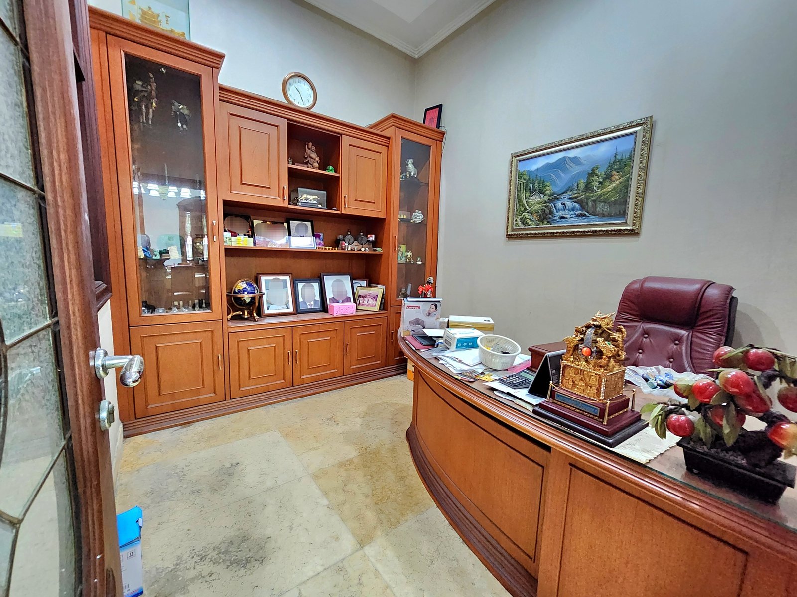 Rumah Mewah Posisi Hook – T. Amir Hamzah, Komplek Griya Riatur