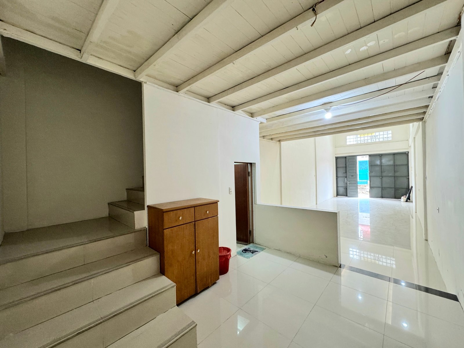 Rumah Siap Huni 3 Lantai di Daerah Katamso