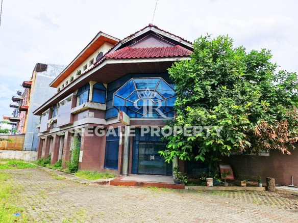 Gedung Strategis Ex Rumah Sakit Di Jalan Danau Singkarak