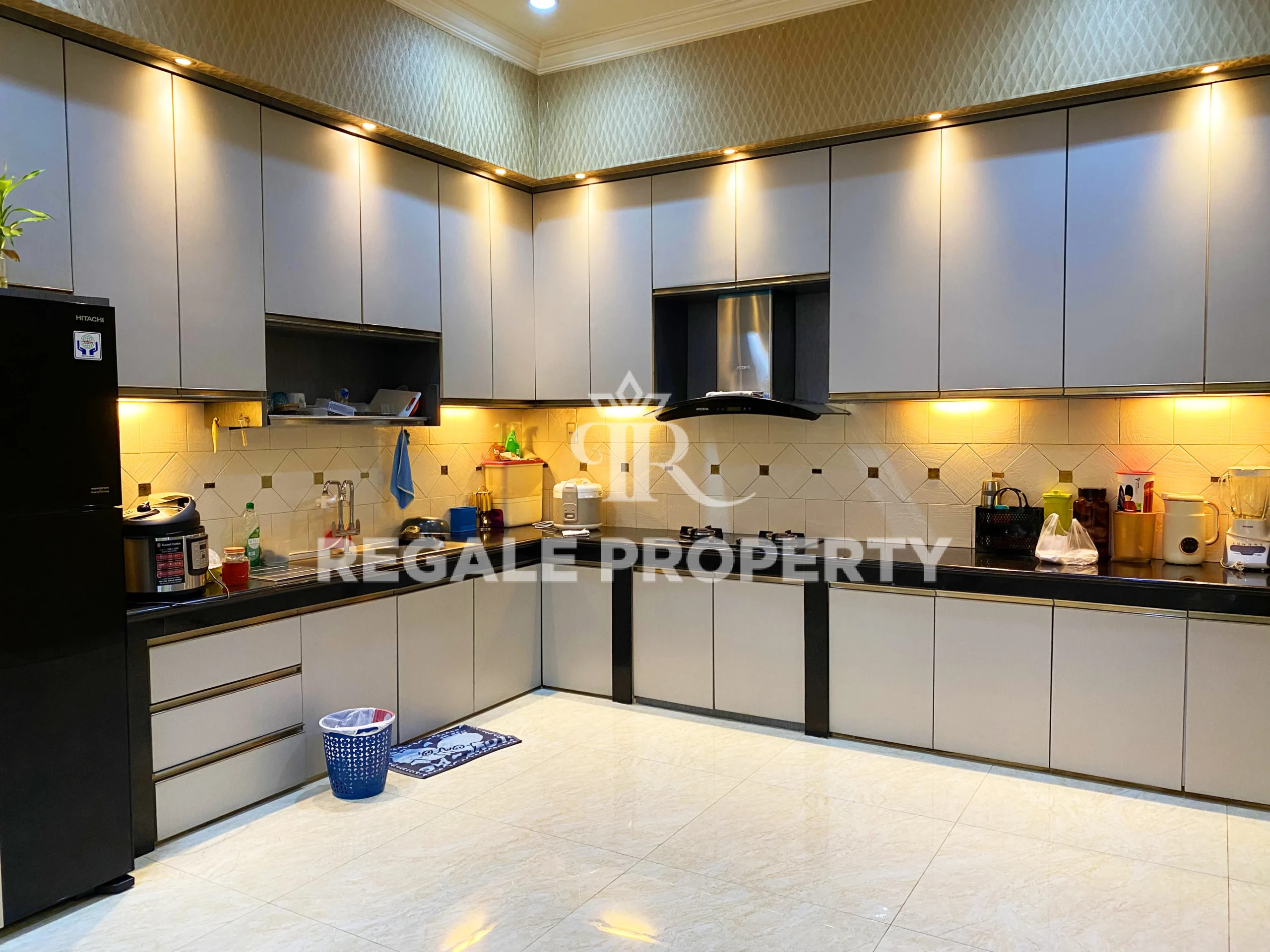 Jual Rumah Cemara Hijau Kondisi Fully Furnish